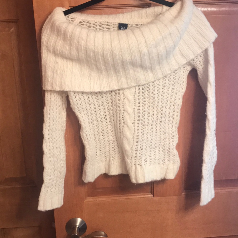 White off the shoulder GAP sweater